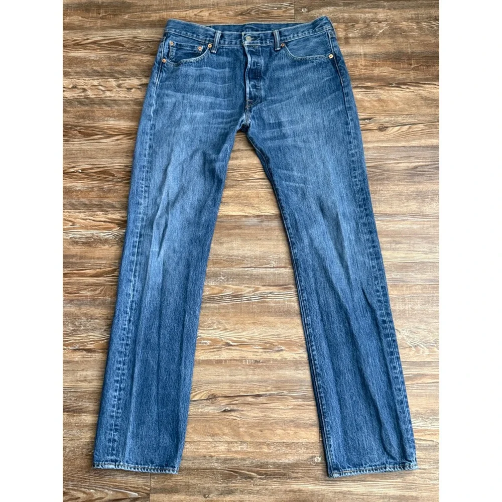 Levis 501 Original Fit Blue Jeans Mens 34x36 Medium Wash Button Fly Straight Leg